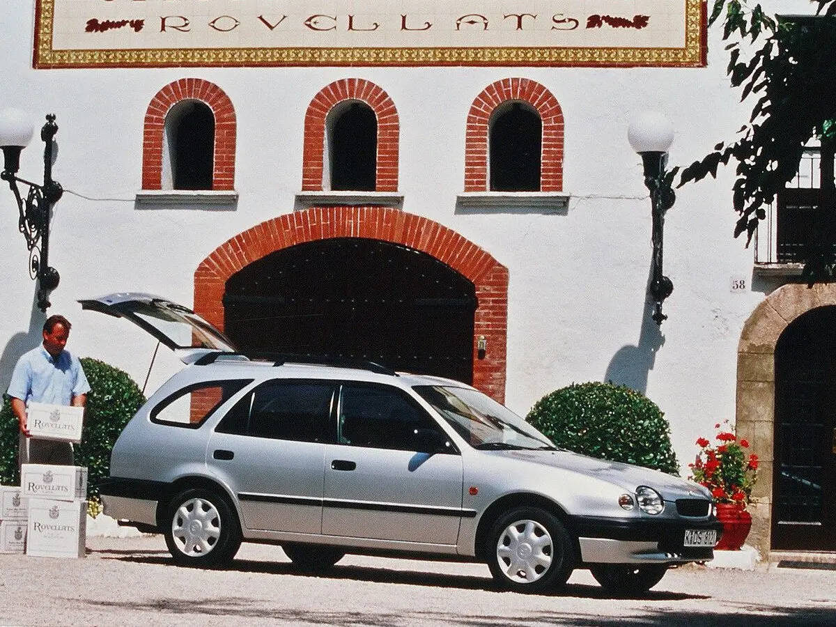 Toyota Corolla VIII (E110) Универсал 5 дв. — фото 2