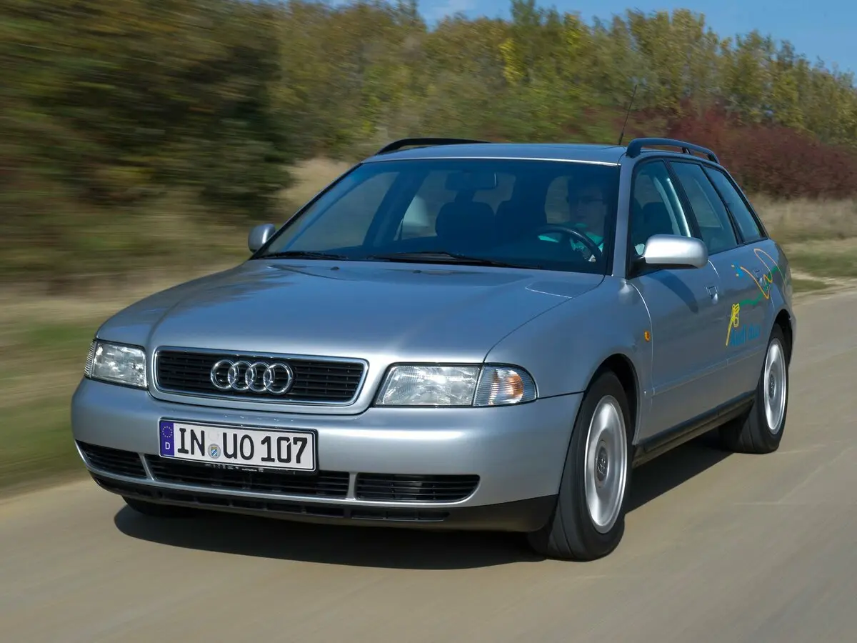 Audi A4 I (B5) Универсал 5 дв.