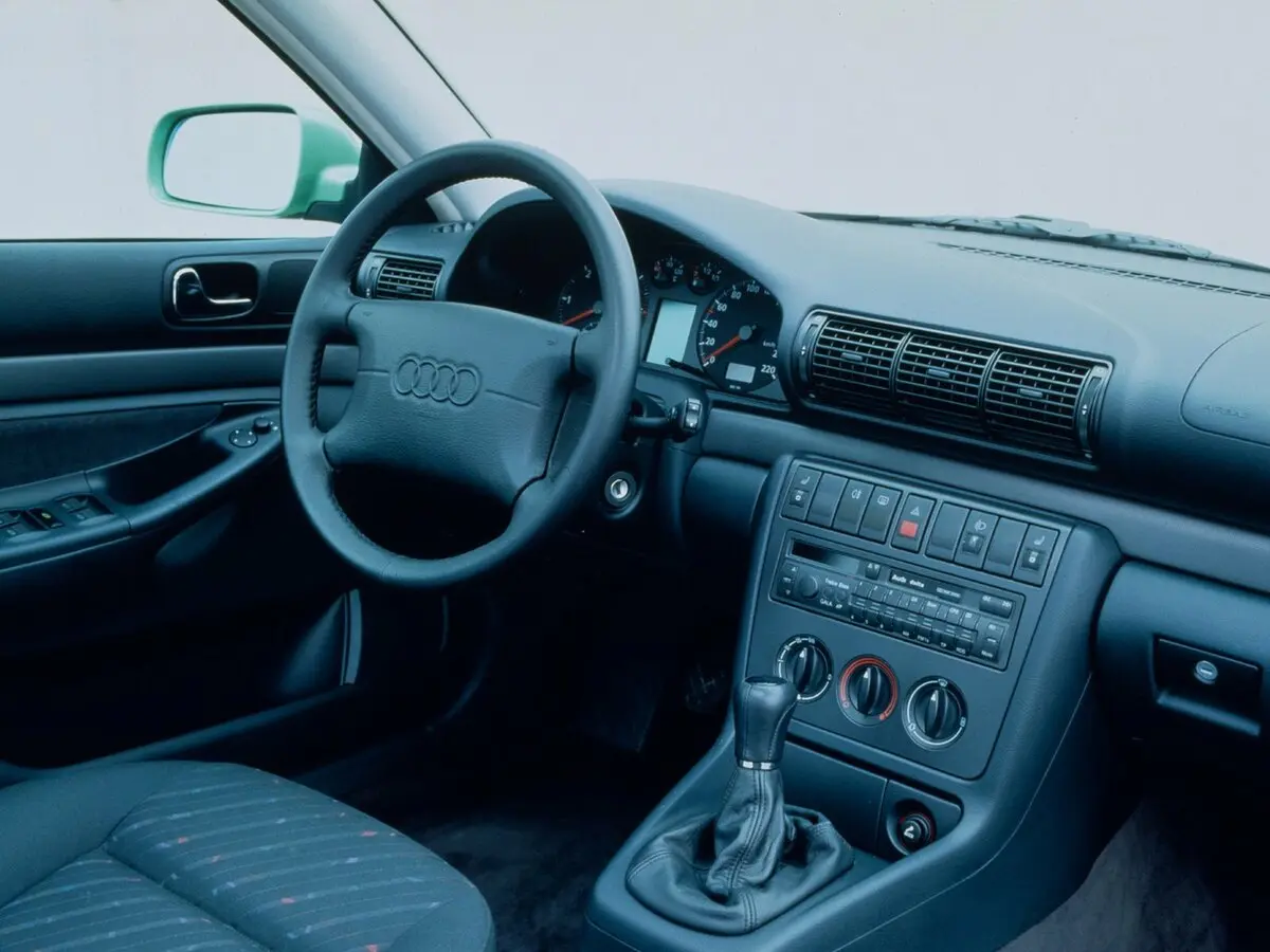 Audi A4 I (B5) Универсал 5 дв. — photo 5