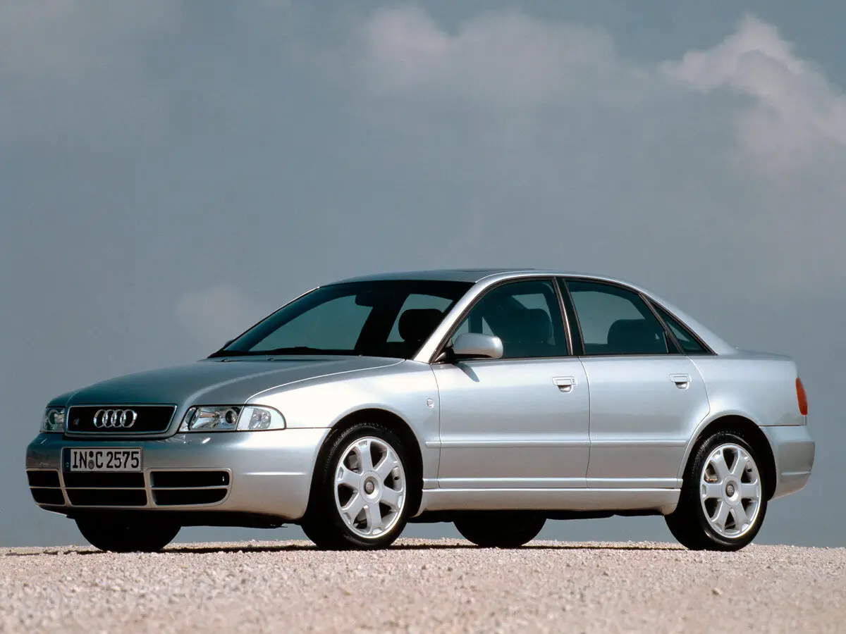 Audi S4 I (B5) Седан — сүрөт 3