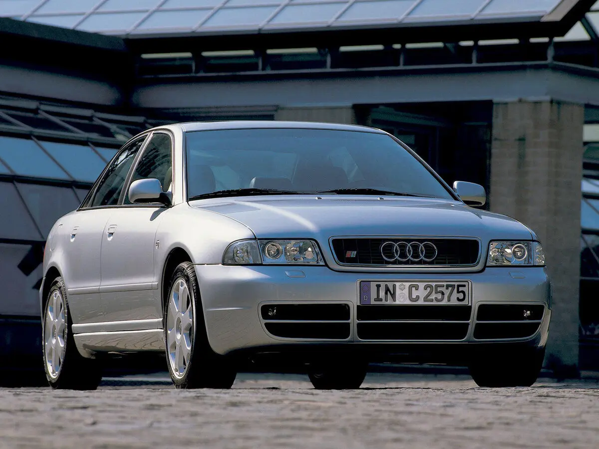 Audi S4 I (B5) Седан — сүрөт 4