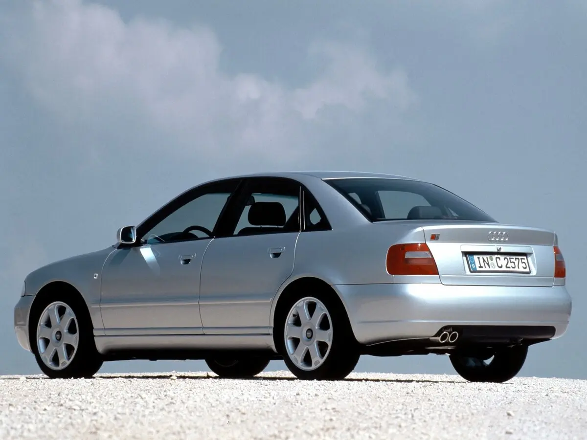 Audi S4 I (B5) Седан — сүрөт 6
