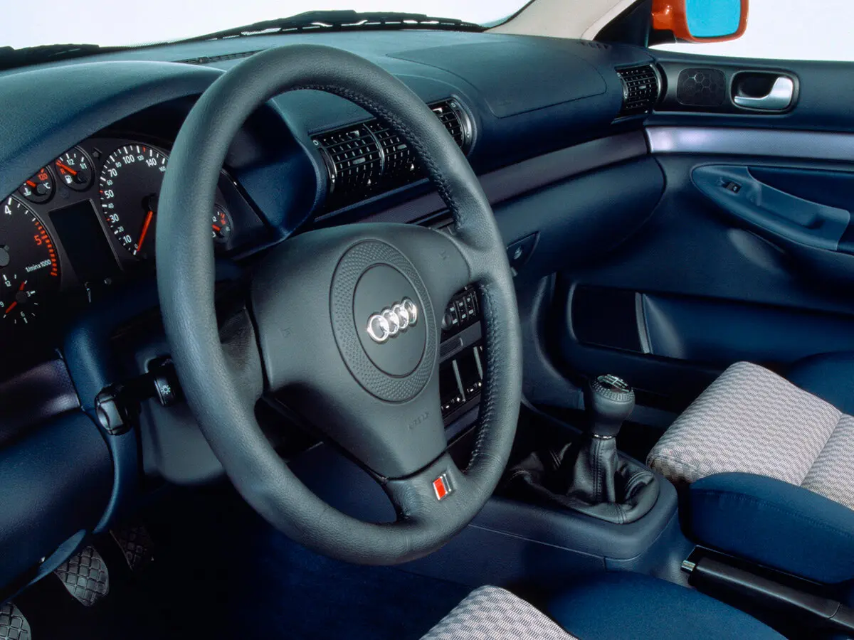 Audi S4 I (B5) Седан — сүрөт 8