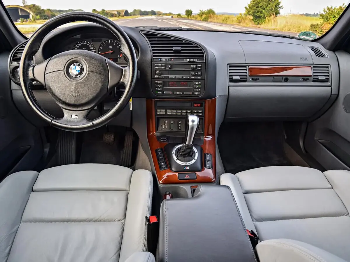 BMW M3 II (E36) Седан — сүрөт 6