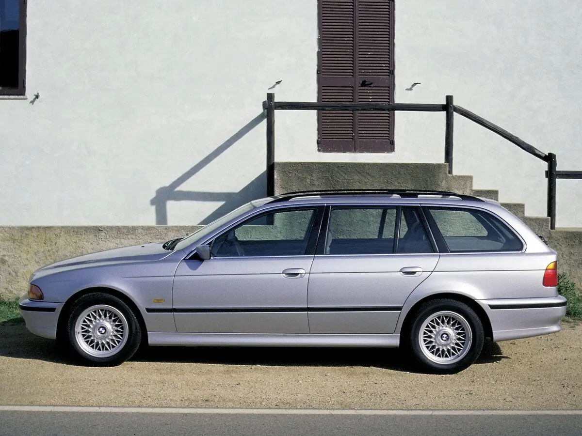 BMW 5 серии IV (E39) Универсал 5 дв. — фото 2