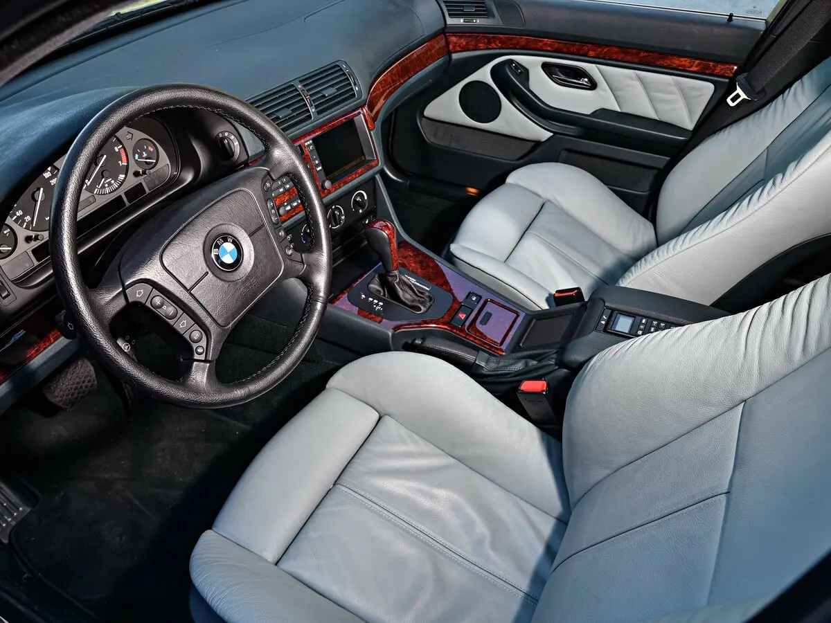 BMW 5 серии IV (E39) Универсал 5 дв. — фото 6
