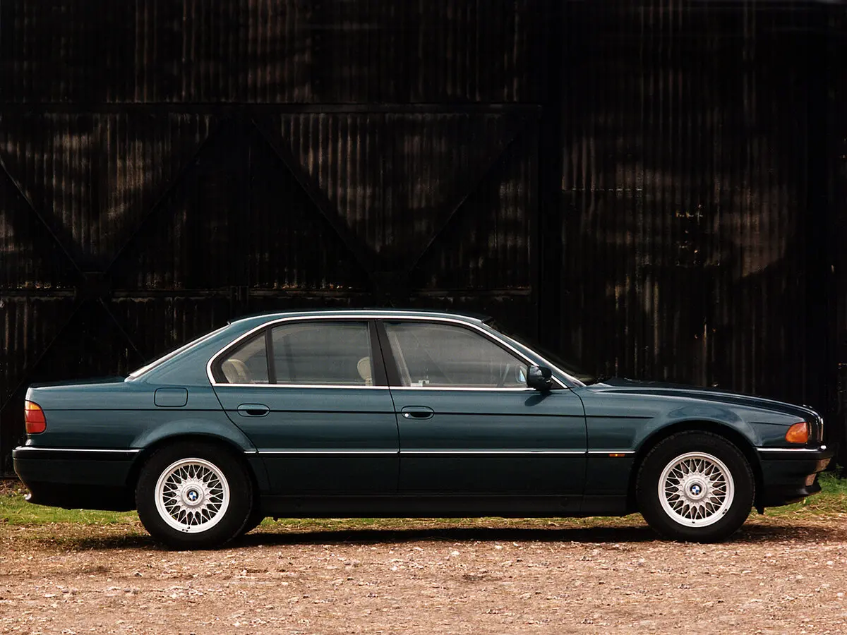 BMW 7 серии III (E38) Седан — photo 2