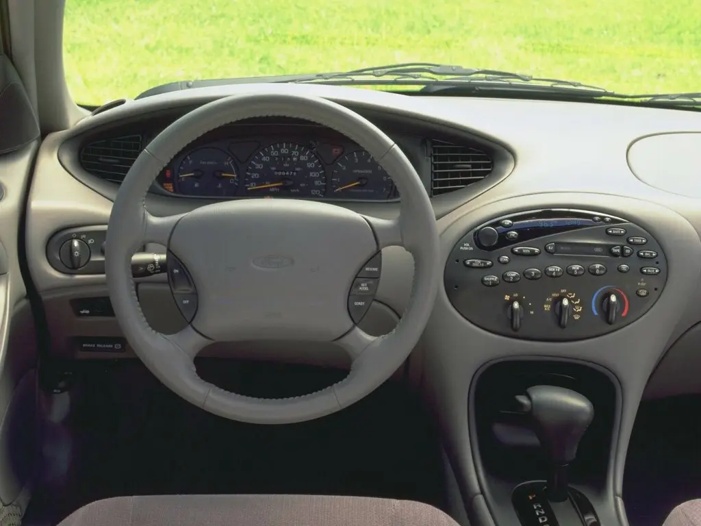 Ford Taurus III Седан — 照片 7