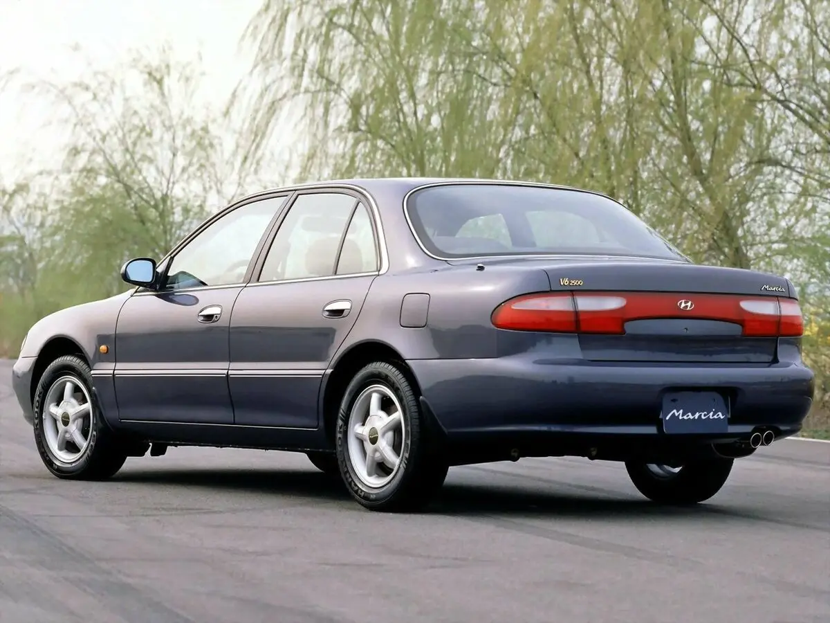 Hyundai Marcia 1995 – 1998 Седан — сүрөт 3