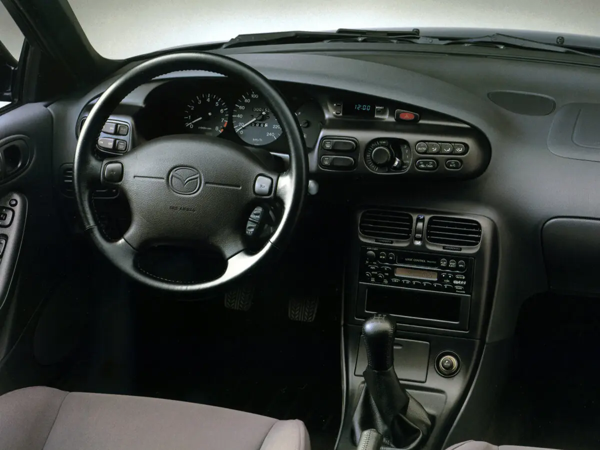 Mazda Xedos 6 1992 – 2000 Седан — сүрөт 7
