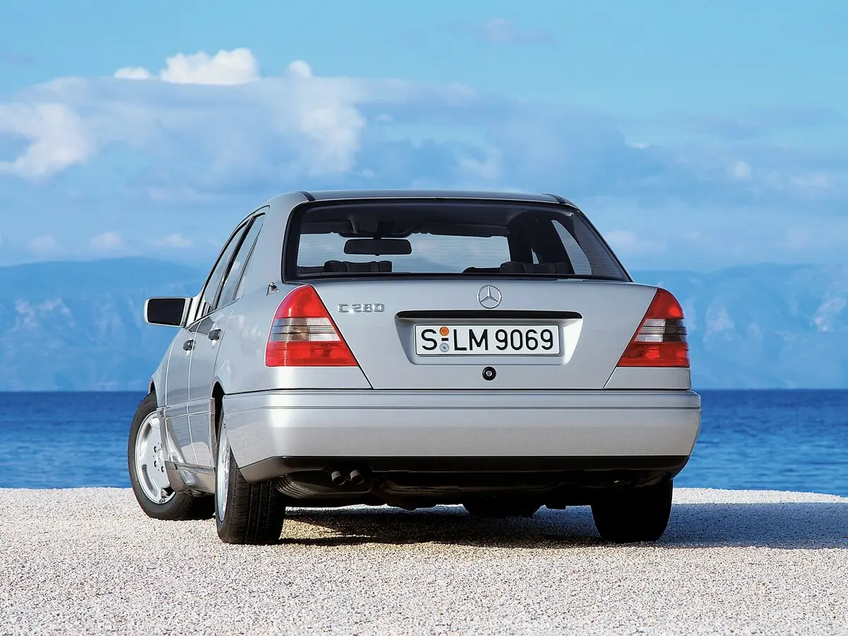 Mercedes-Benz C-Класс I (W202) Седан — сүрөт 4