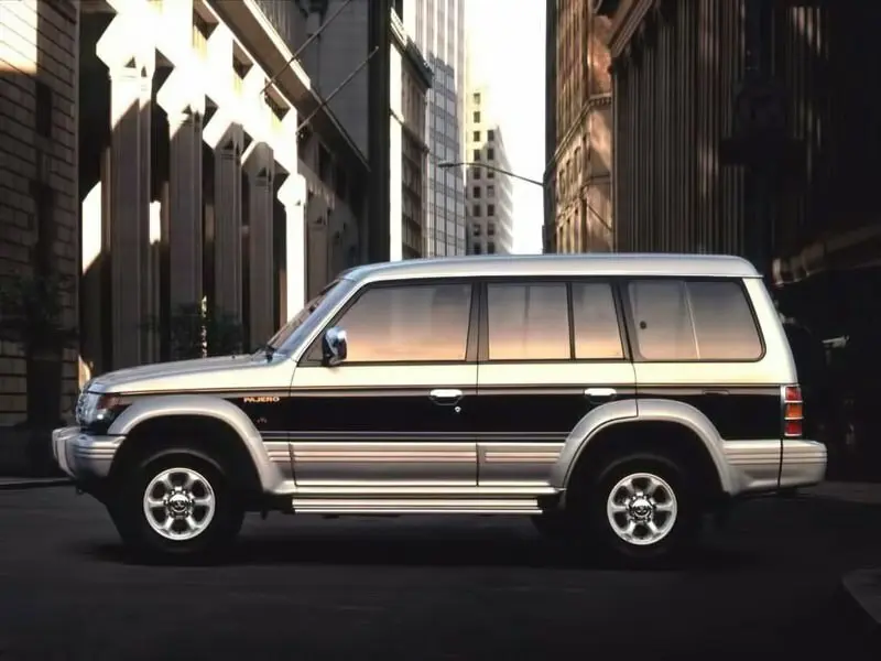 Mitsubishi Pajero II Внедорожник 5 дв. — photo 2