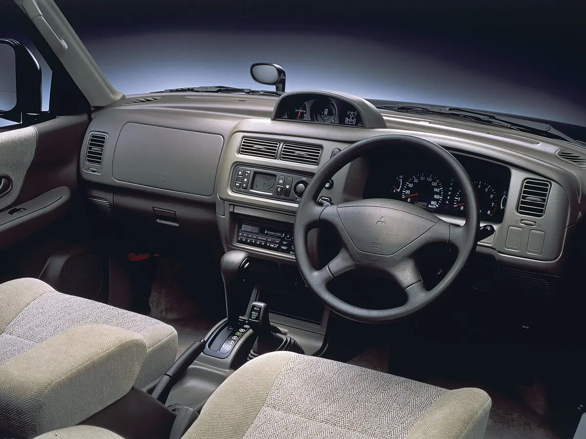 Mitsubishi Challenger I Внедорожник 5 дв. — photo 4