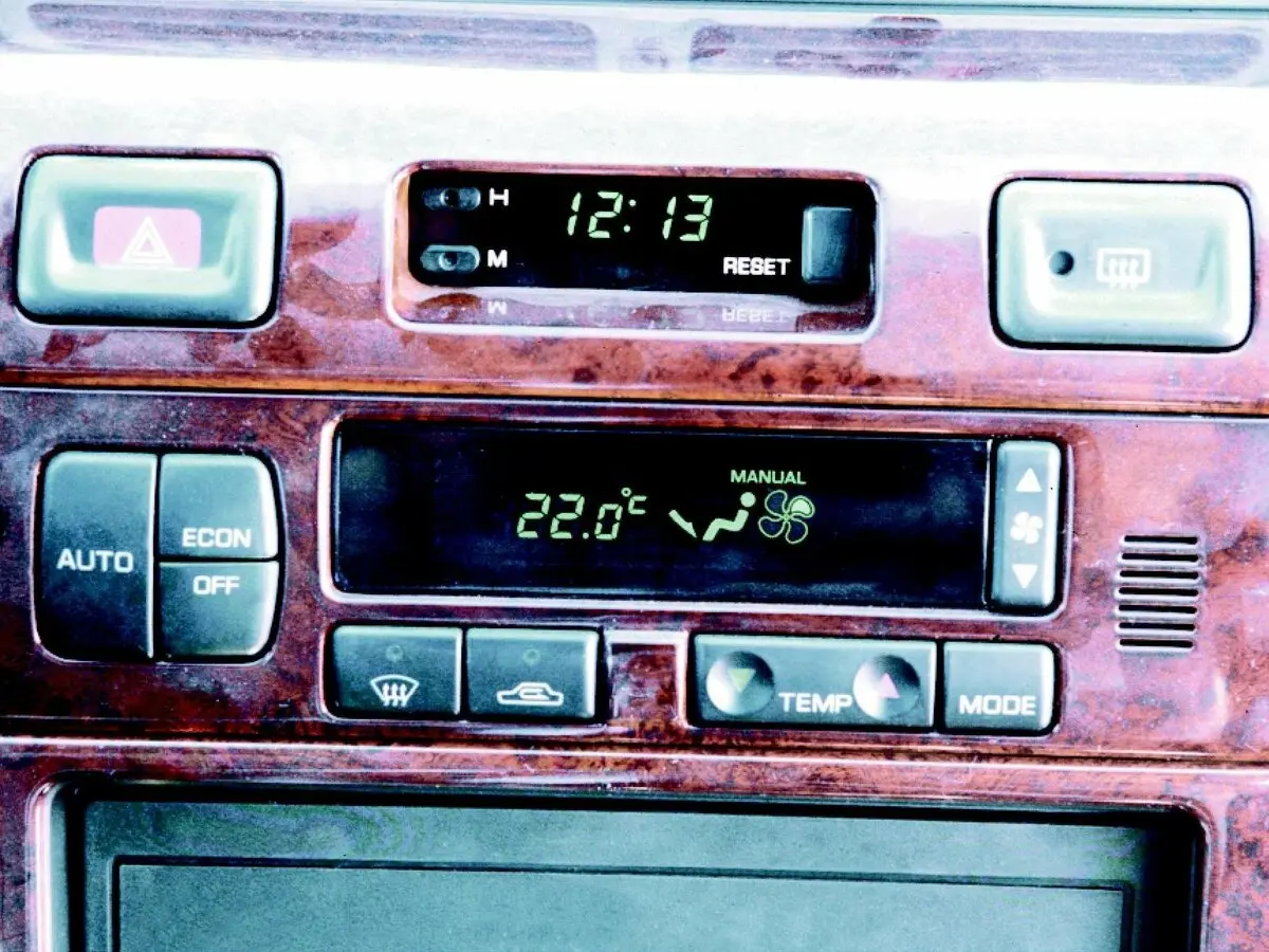 Nissan Maxima IV (A32) Седан — сүрөт 6