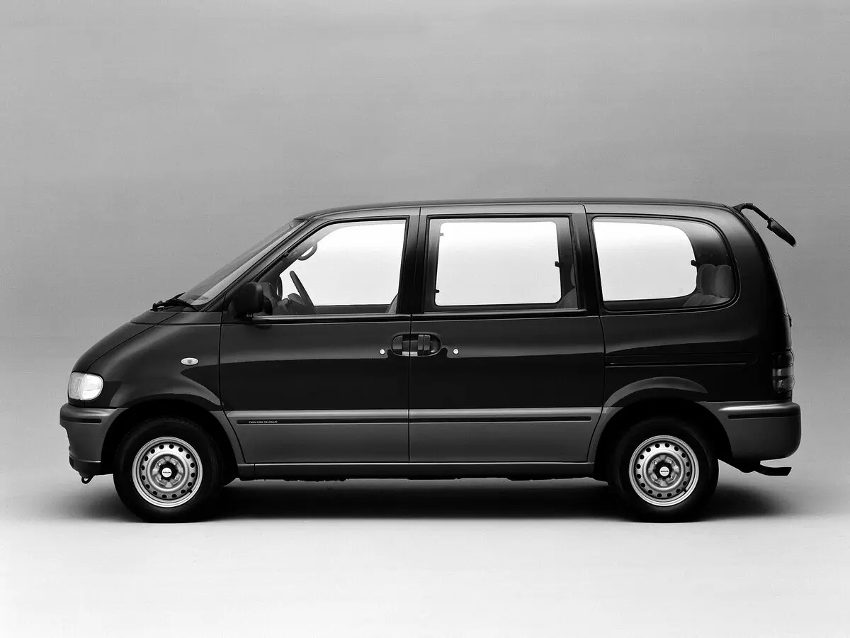Nissan Serena I (C23) Компактвэн — фото 2