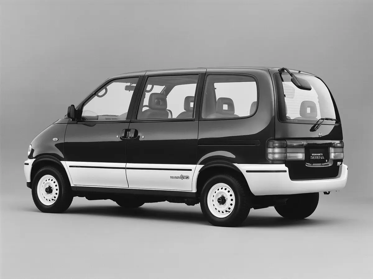 Nissan Serena I (C23) Компактвэн — фото 4