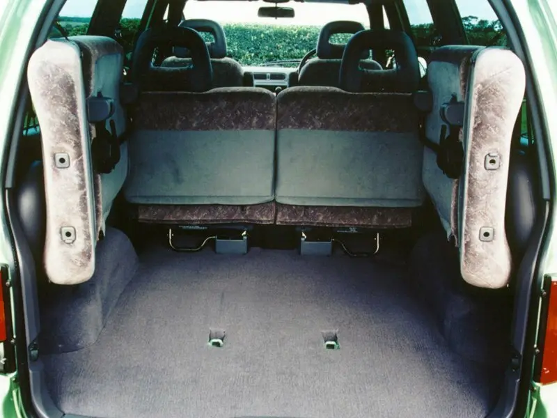 Nissan Serena I (C23) Компактвэн — фото 8