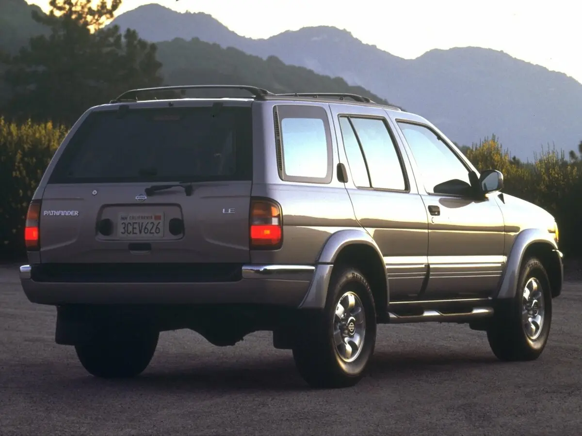 Nissan Pathfinder II Внедорожник 5 дв. — фото 4