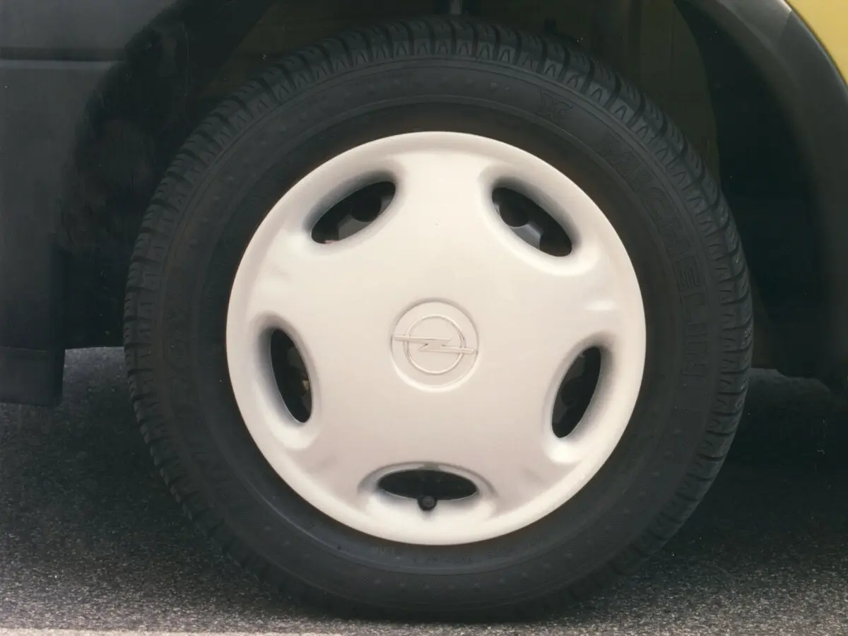 Opel Corsa B Хэтчбек 3 дв. — сүрөт 8