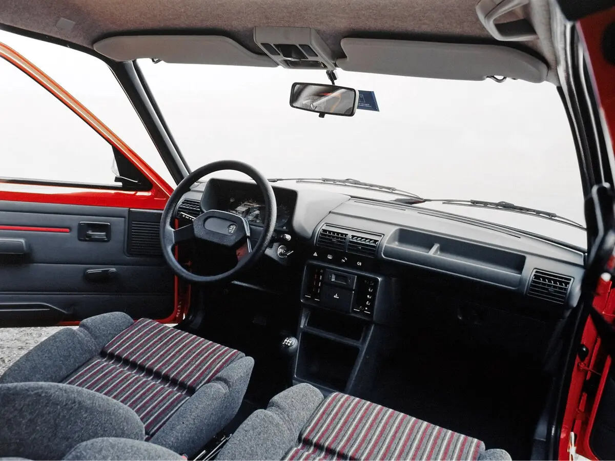 Peugeot 205 1983 – 1998 Хэтчбек 3 дв. — сүрөт 6