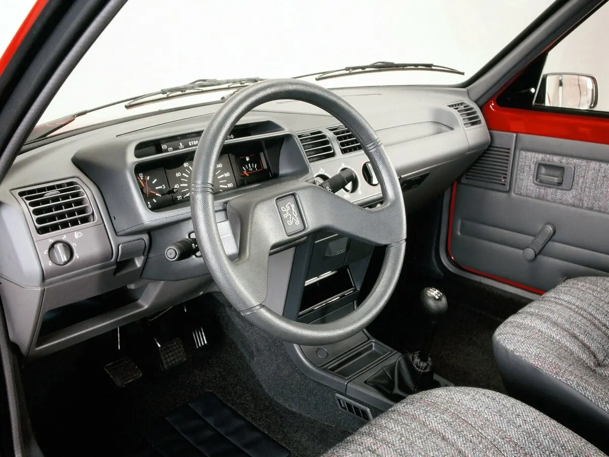 Peugeot 205 1983 – 1998 Хэтчбек 3 дв. — сүрөт 7