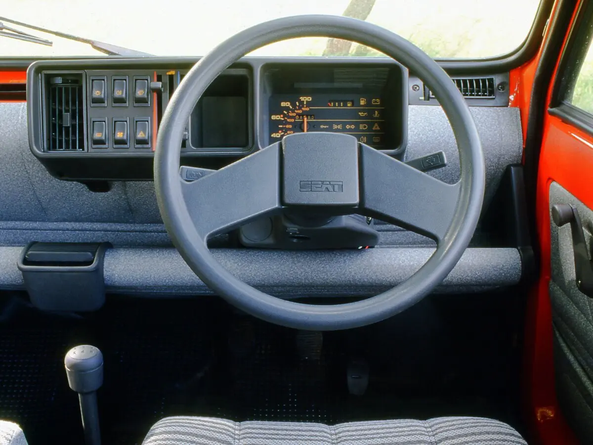 SEAT Marbella 1986 – 1998 Хэтчбек 3 дв. — photo 4