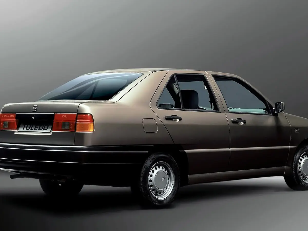 SEAT Toledo I Лифтбек — сүрөт 3