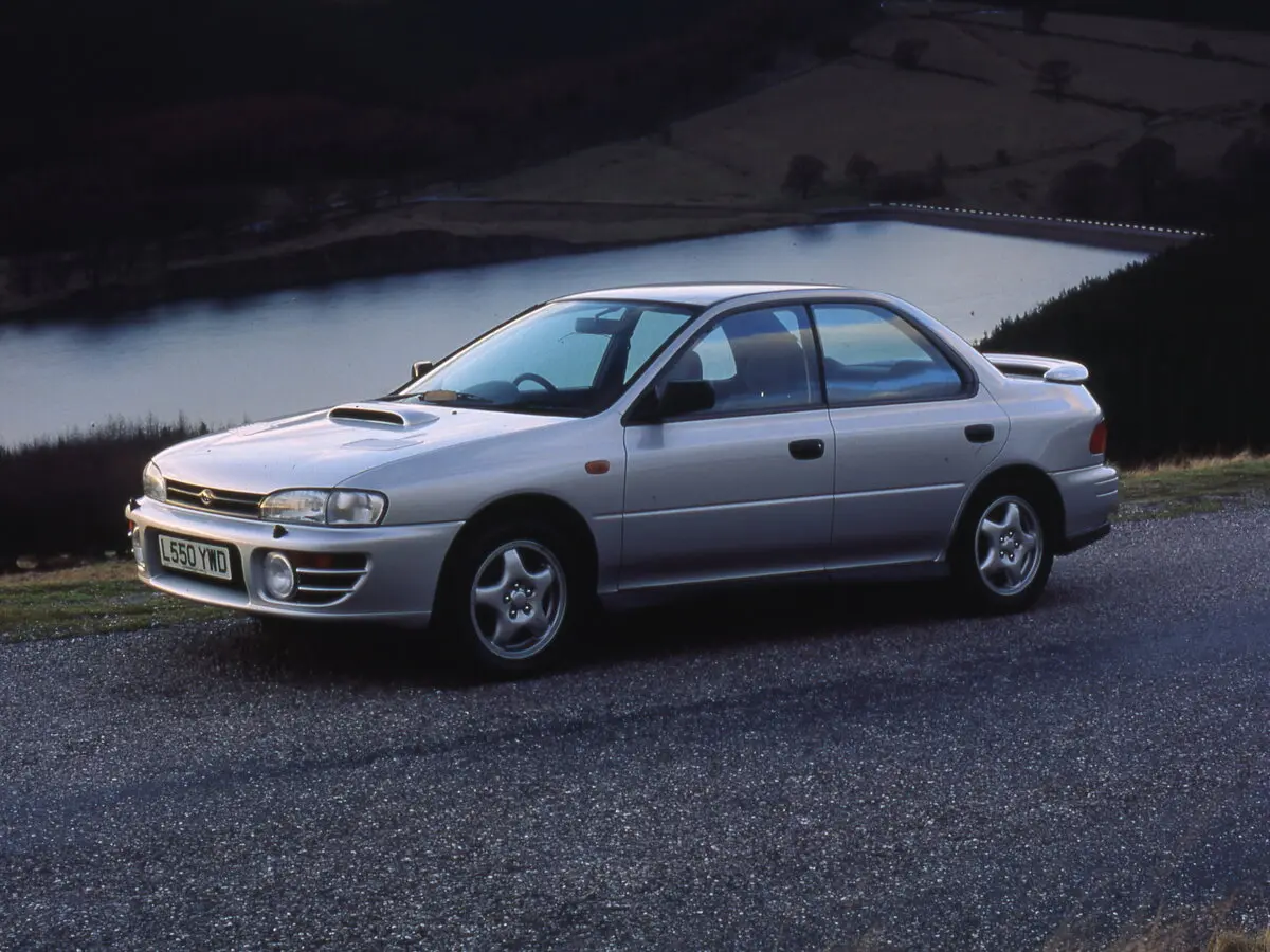 Subaru Impreza I Седан
