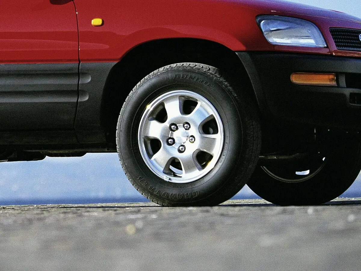 Toyota RAV4 I (XA10) Внедорожник 3 дв. — фото 11
