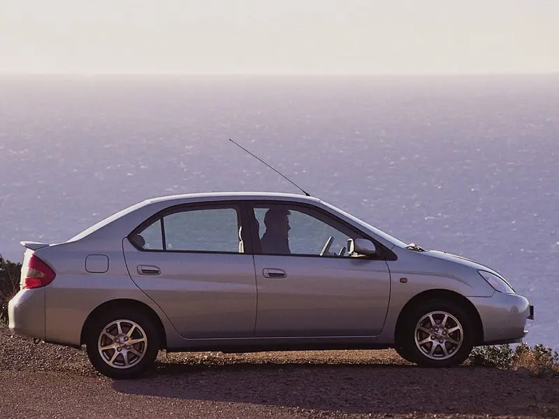Toyota Prius I (XW10) Седан — фото 2