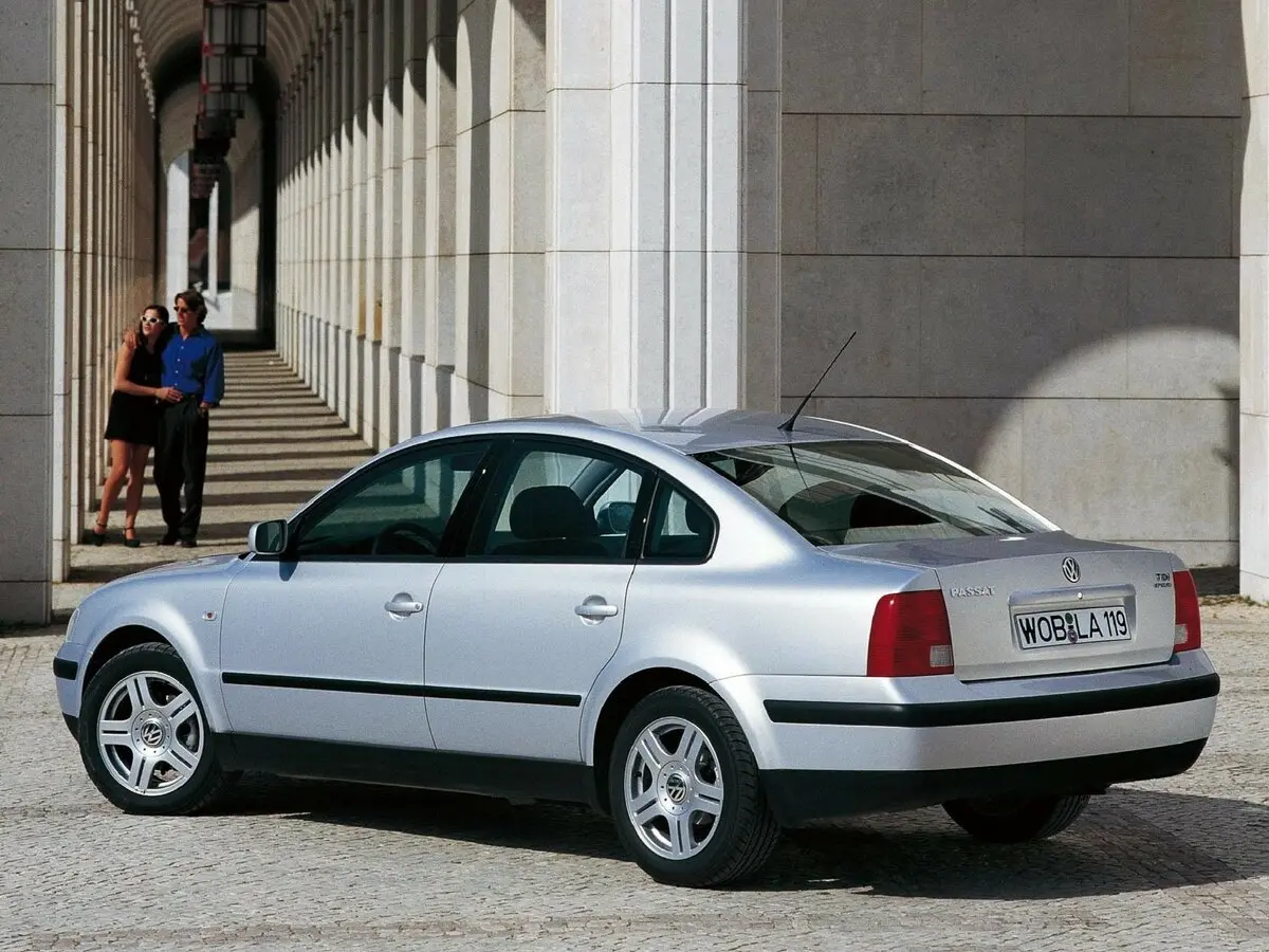 Volkswagen Passat B5 Седан — фото 5