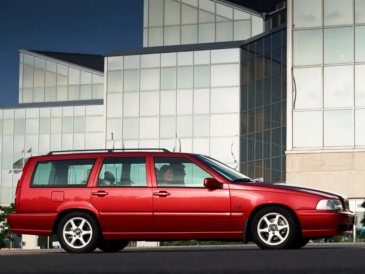 Volvo V70 I Универсал 5 дв. — 照片 2