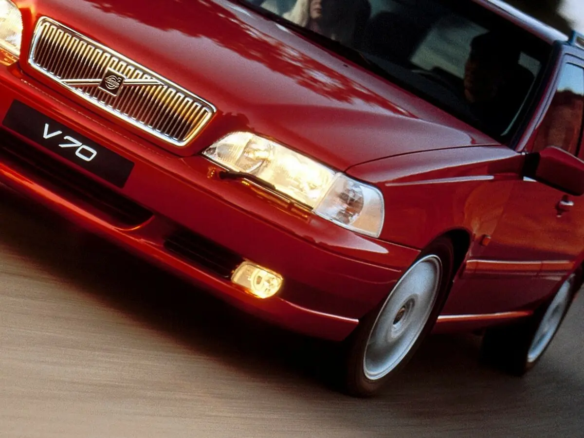 Volvo V70 I Универсал 5 дв. — 照片 12