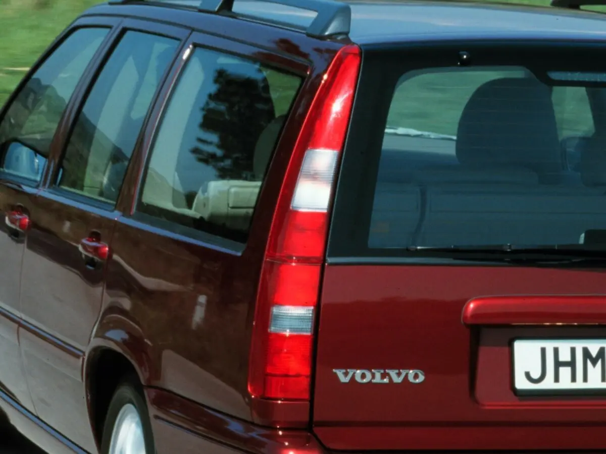 Volvo V70 I Универсал 5 дв. — 照片 13