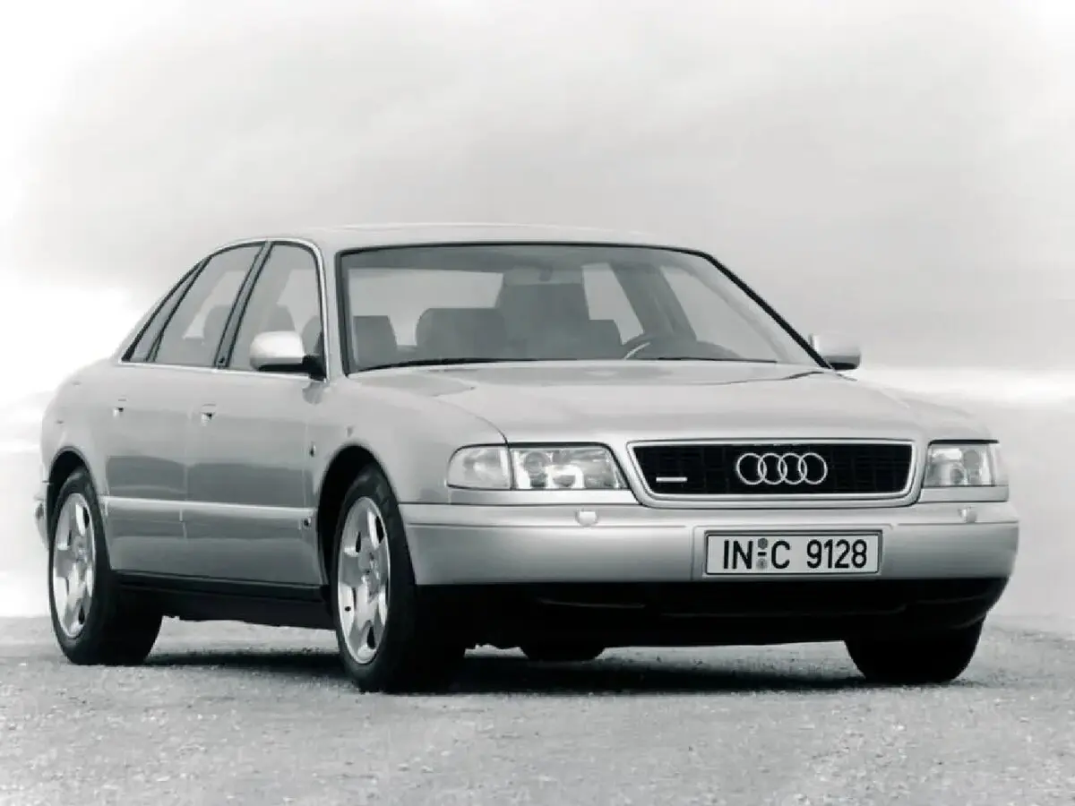Audi A8 I (D2) Седан — photo 3