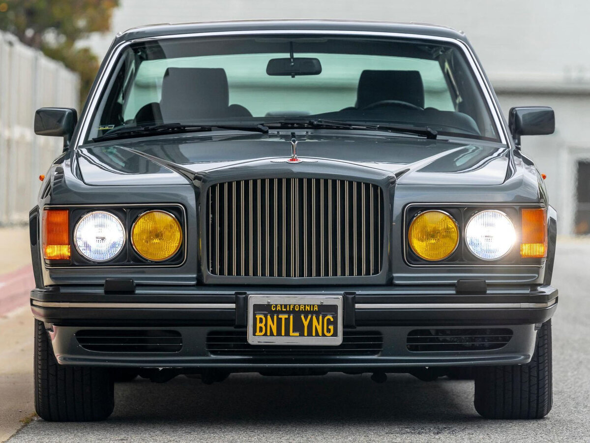 Bentley Turbo R 1985 – 1999 Седан — фото 4