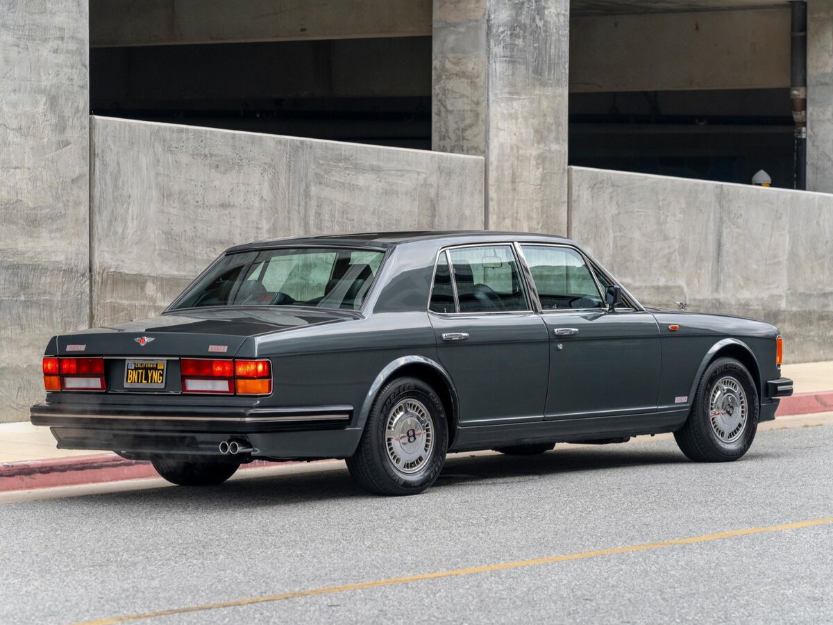 Bentley Turbo R 1985 – 1999 Седан — фото 6