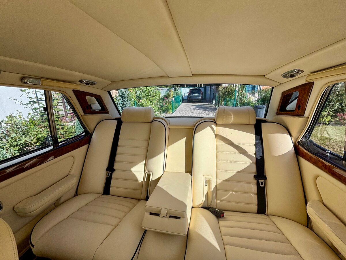 Bentley Turbo R 1985 – 1999 Седан — фото 11