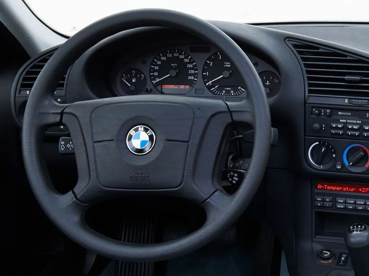 BMW 3 серии III (E36) Седан — сүрөт 8