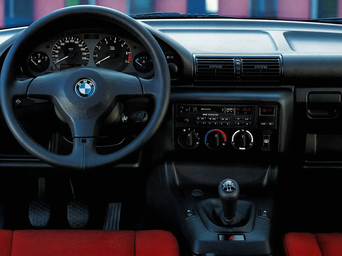 BMW 3 серии III (E36) Хэтчбек 3 дв. Compact — сүрөт 6
