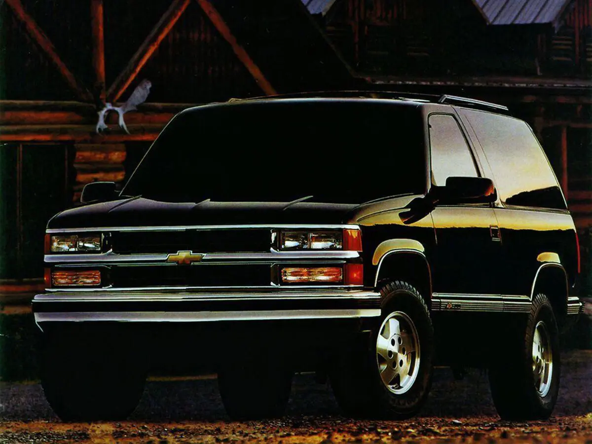 Chevrolet Tahoe I Внедорожник 3 дв. — photo 3