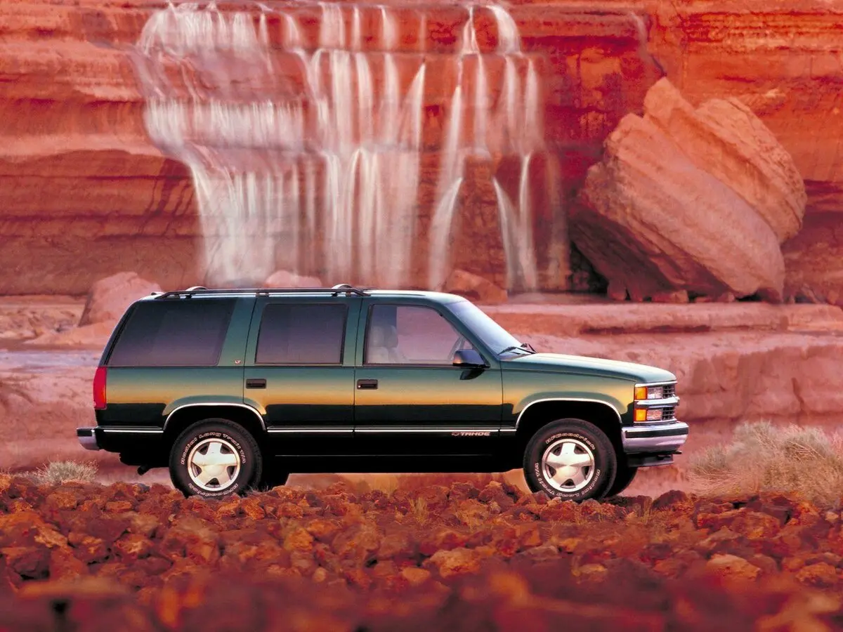 Chevrolet Tahoe I Внедорожник 5 дв. — сүрөт 2