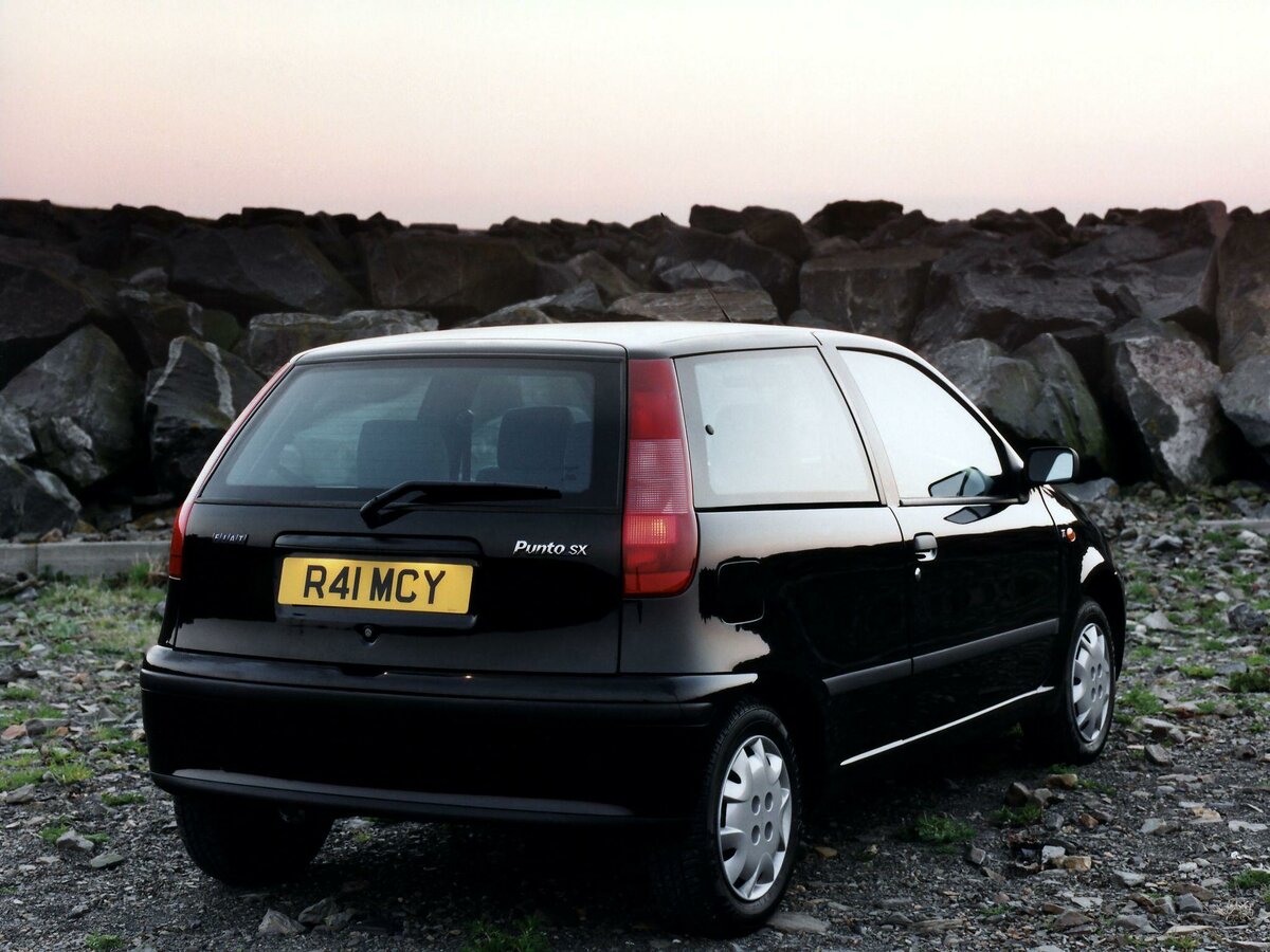 Fiat Punto I Хэтчбек 3 дв. — фото 3
