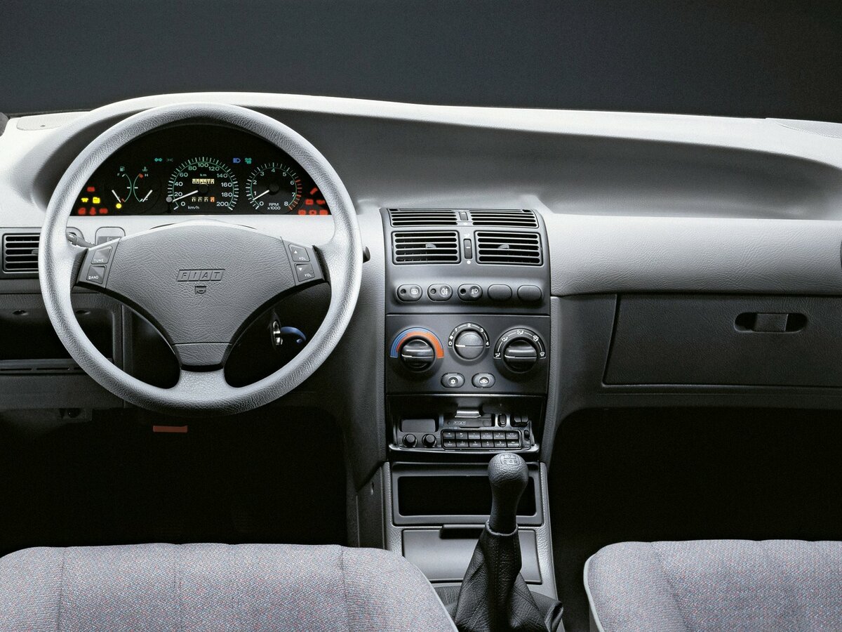 Fiat Punto I Хэтчбек 5 дв. — фото 5