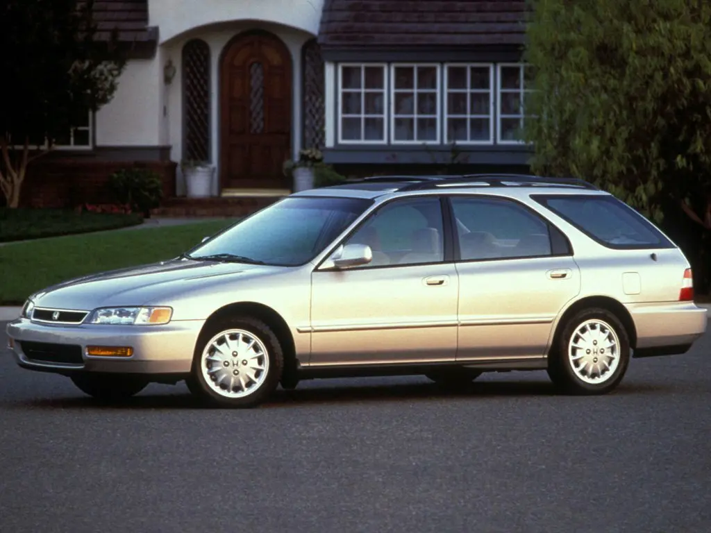 Honda Accord V Универсал 5 дв.