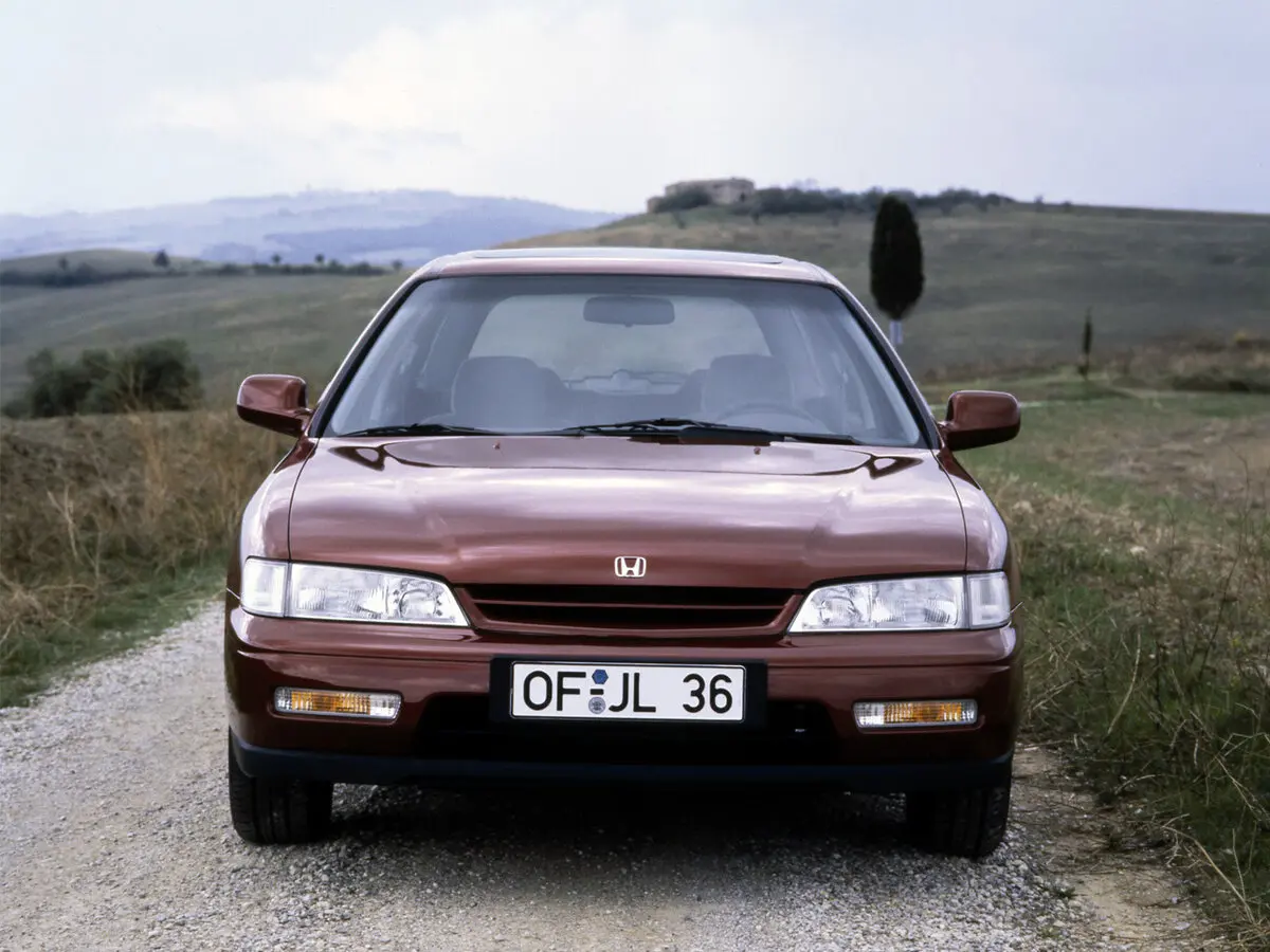 Honda Accord V Универсал 5 дв. — фото 4