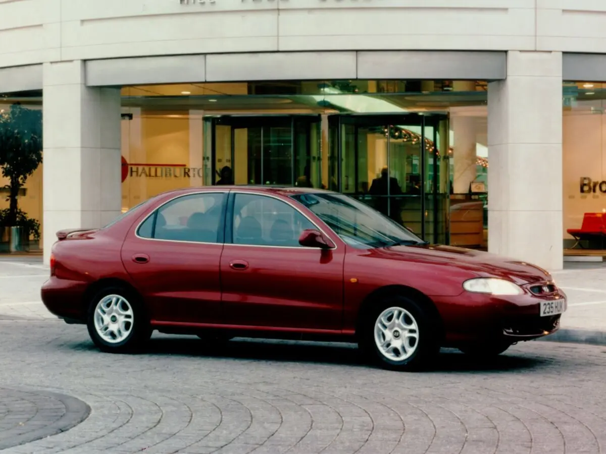 Hyundai Lantra II Седан — сүрөт 3