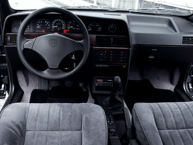 Lancia Dedra 1989 – 2000 Седан — фото 2