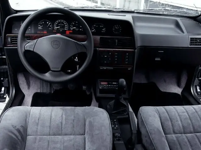 Lancia Dedra 1989 – 2000 Седан — photo 2