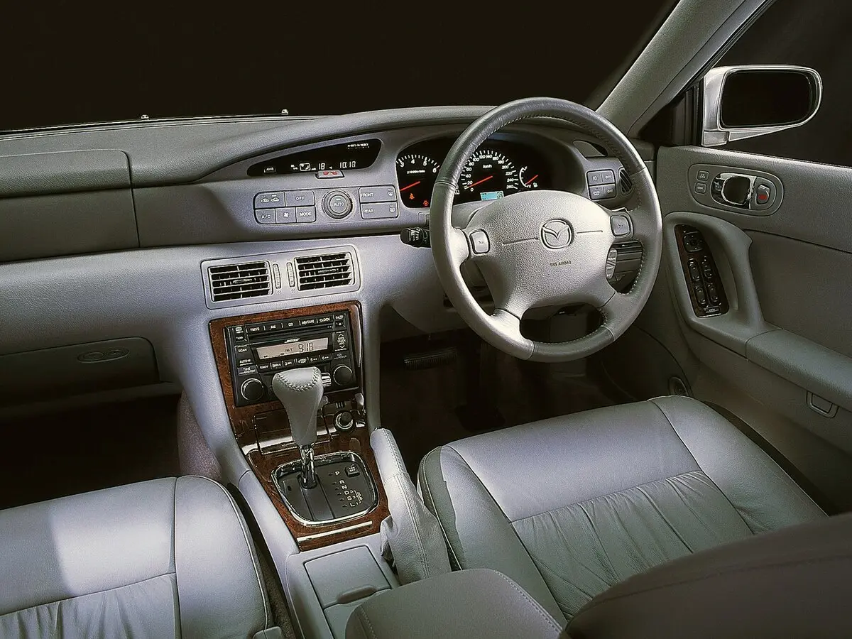 Mazda Millenia I Рестайлинг Седан — photo 6